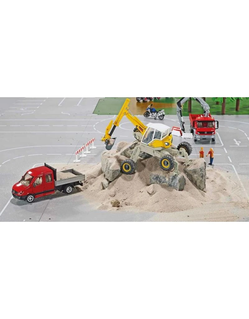 Siku 3548 - Menzi Muck graafmachine 1:50 Siku 3548 - Menzi Muck Graafmachine 1:50 -Britains Winkel siku siku 3548 menzi muck graafmachine 150 5