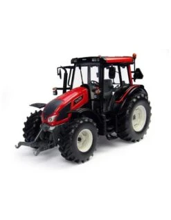 Universal Hobbies 4211 - Valtra Small N103 - Helder Rood 1:32