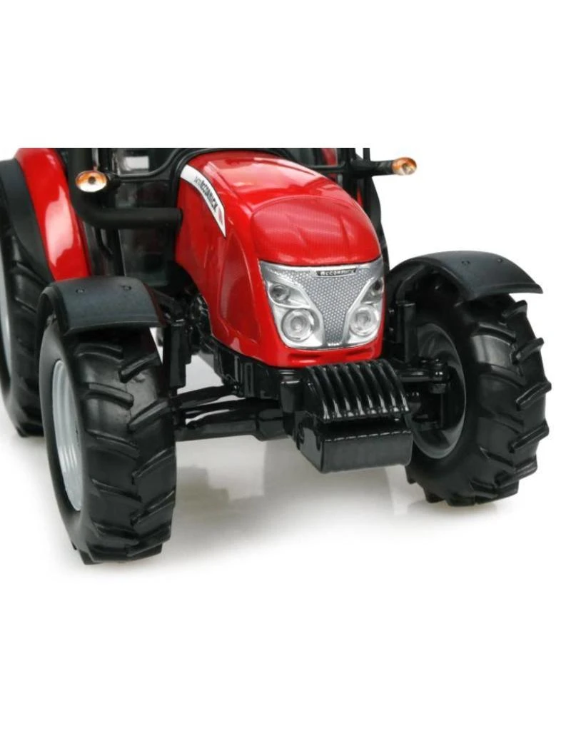 Universal Hobbies 4945 - Mc Cormick X4.60 1:32 Universal Hobbies 4945 - Mc Cormick X4.60 1:32 -Britains Winkel universal hobbies universal hobbies 4945 mc cormic 1