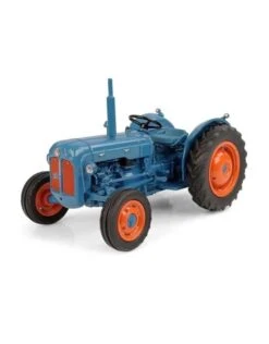 Universal Hobbies 6272 - Ford Dexta 1:32 -Britains Winkel universal hobbies universal hobbies 6272 ford dext 3