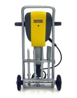 Universal Hobbies Neuson Hammer EH65 US Version 1:12 -Britains Winkel universal hobbies universal hobbies neuson hammer 2