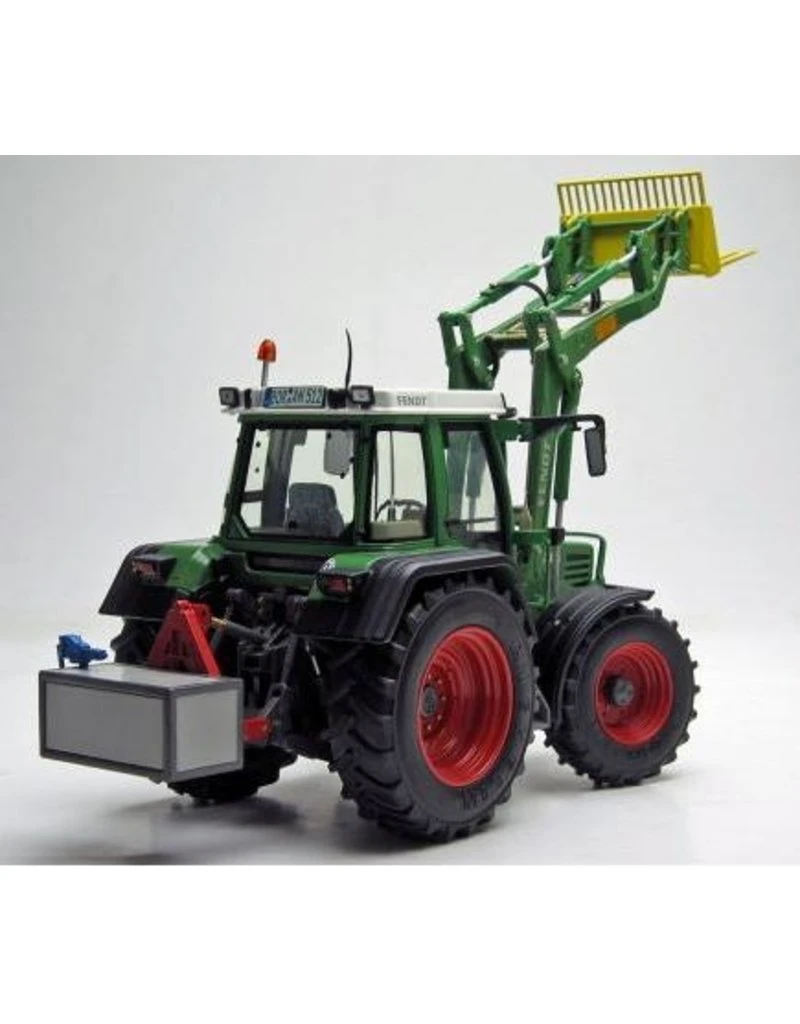 Weise Toys 1064 - Fendt Favorit 510 C met Voorlader 1:32 Weise Toys 1064 - Fendt Favorit 510 C Met Voorlader 1:32 -Britains Winkel weise toys weise toys 1064 fendt favorit 510 c met 1